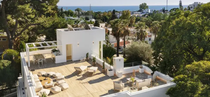 Venta de villa independiente en Nueva Andalucía 1