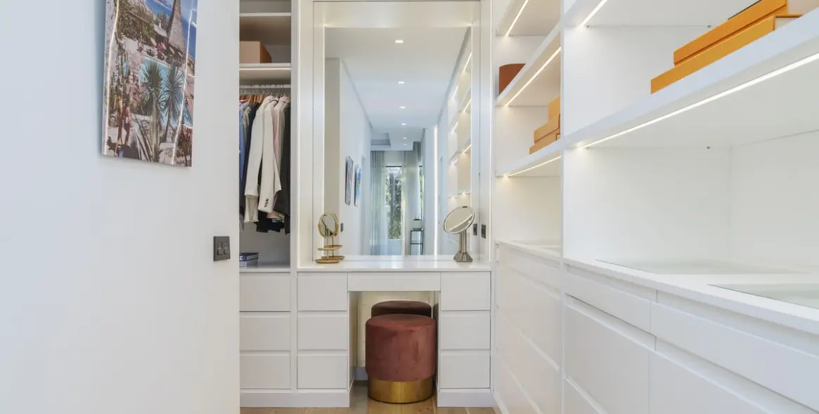 Venta de villa independiente en Nueva Andalucía 28