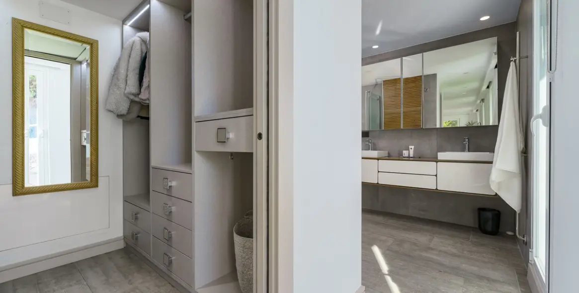 Venta de villa independiente en Nueva Andalucía 33