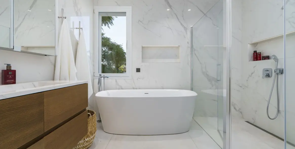 Venta de villa independiente en Nueva Andalucía 37