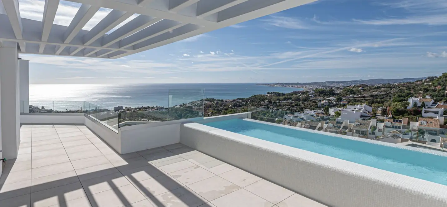 Sale of detached villa in Benalmadena 0