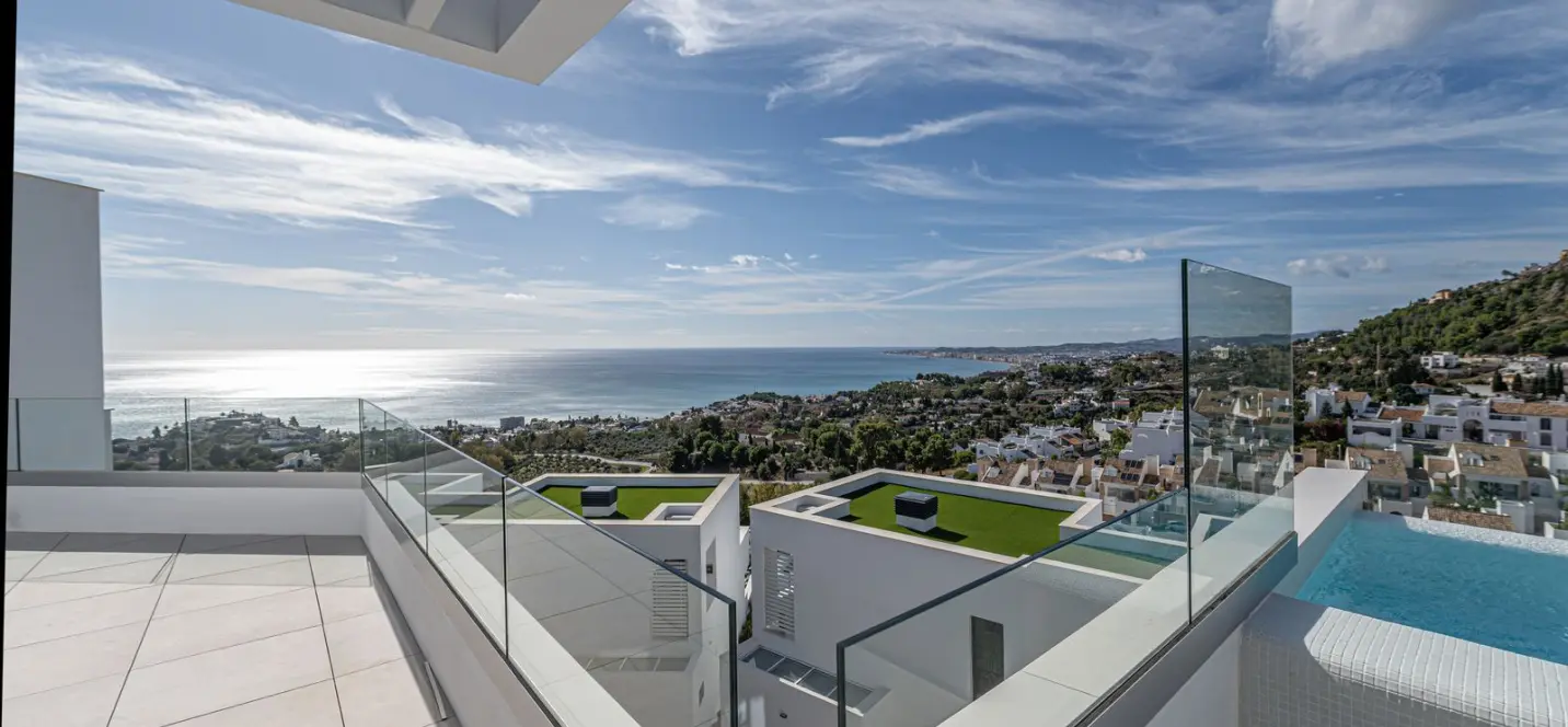 Sale of detached villa in Benalmadena 2