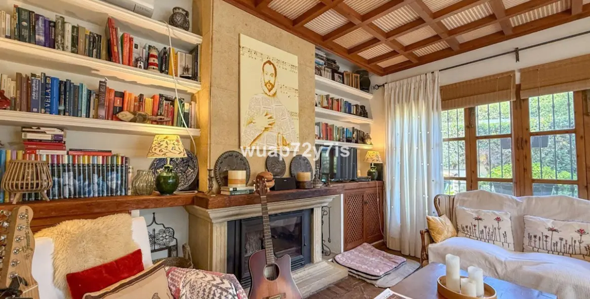 Продажа  отдельно стоящей виллы в Nagüeles 12