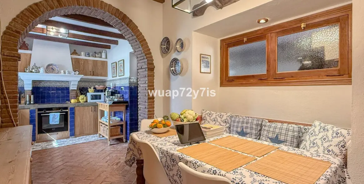 Продажа  отдельно стоящей виллы в Nagüeles 18