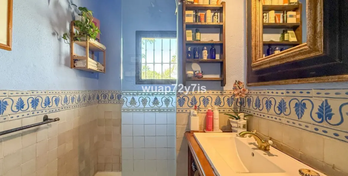 Продажа  отдельно стоящей виллы в Nagüeles 26