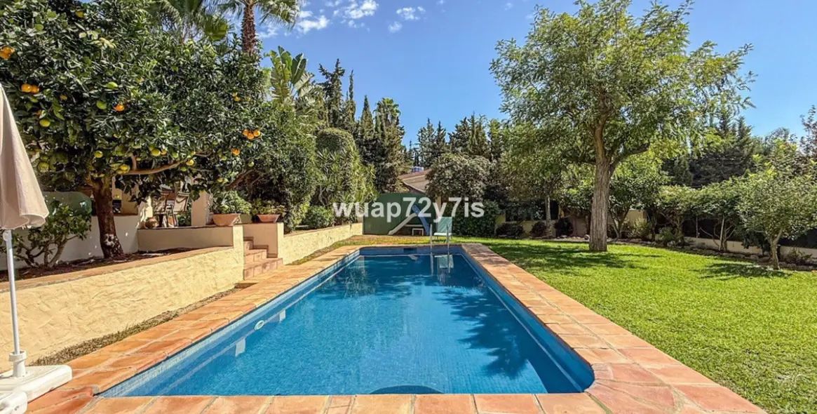 Продажа  отдельно стоящей виллы в Nagüeles 34