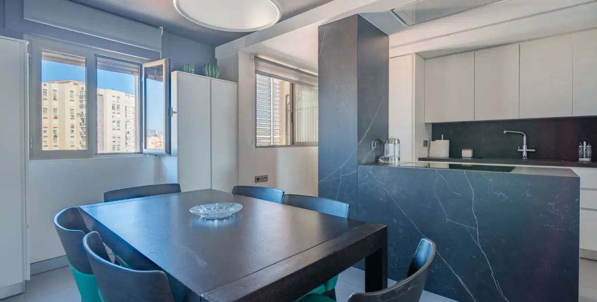 Sale of penthouse in Málaga 7