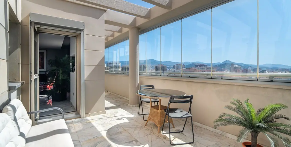 Sale of penthouse in Málaga 11