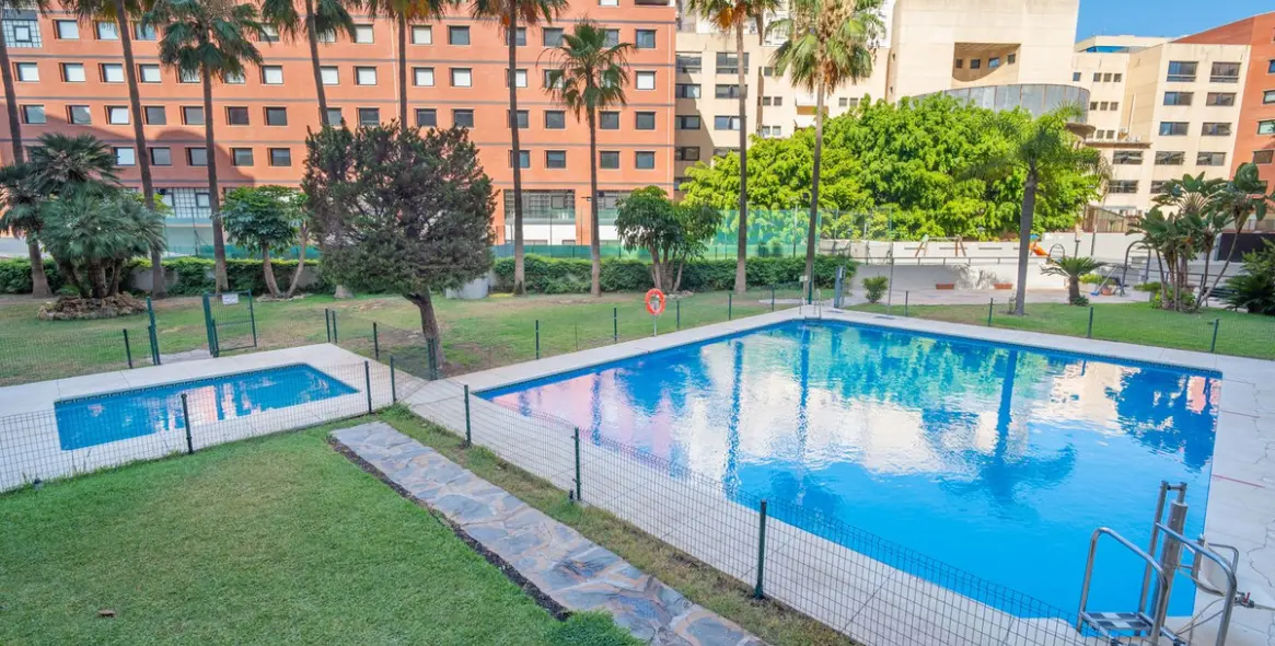 Sale of penthouse in Málaga 14