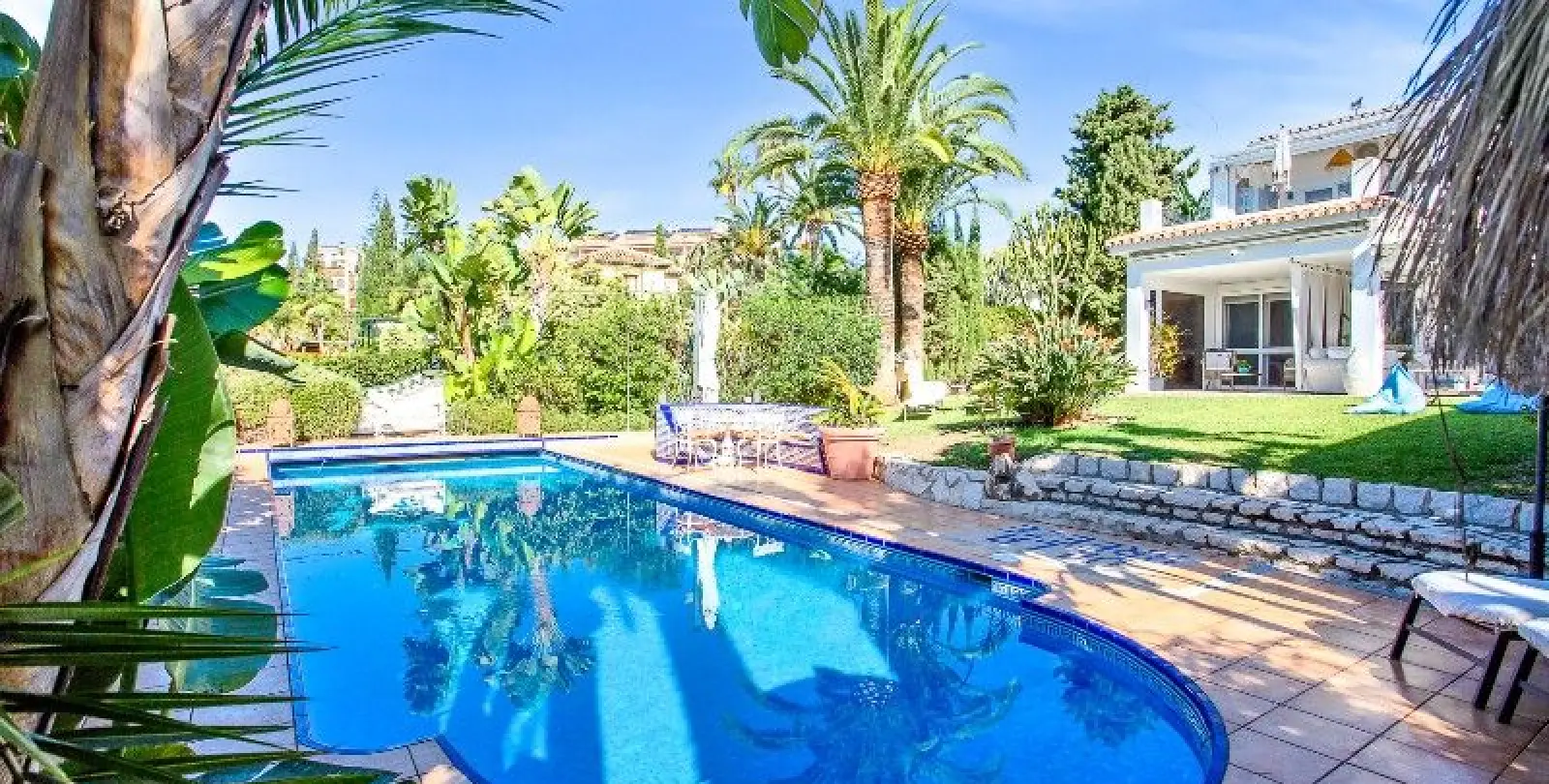 Sale of detached villa in Marbesa 2