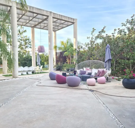 Sale of detached villa in Estepona