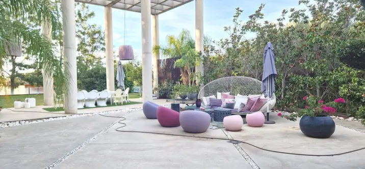 Sale of detached villa in Estepona 1