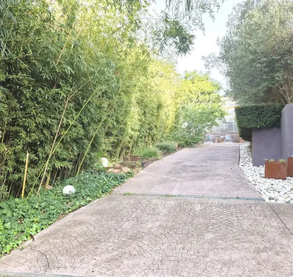 Sale of detached villa in Estepona