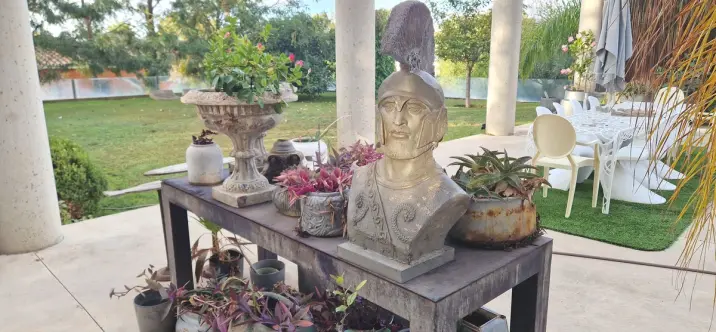 Sale of detached villa in Estepona 3