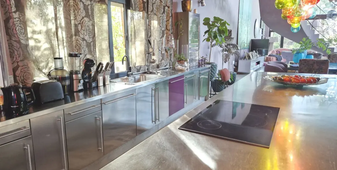 Sale of detached villa in Estepona 13