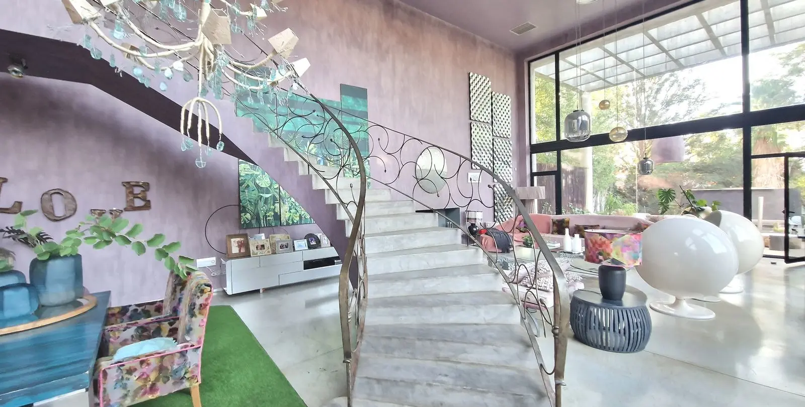 Sale of detached villa in Estepona 21