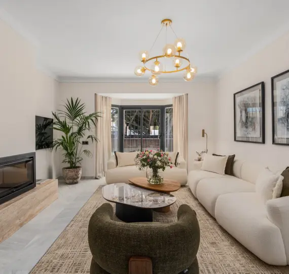 Продажа  отдельно стоящей виллы в Nueva Andalucía