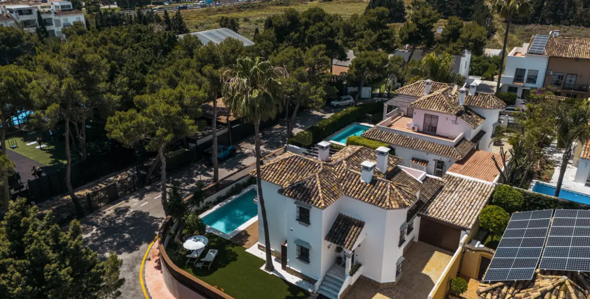Venta de villa independiente en Nueva Andalucía 29