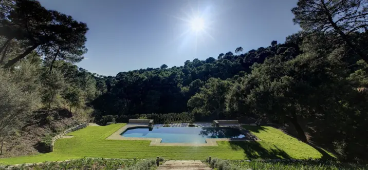 Sale of detached villa in Benahavís 0