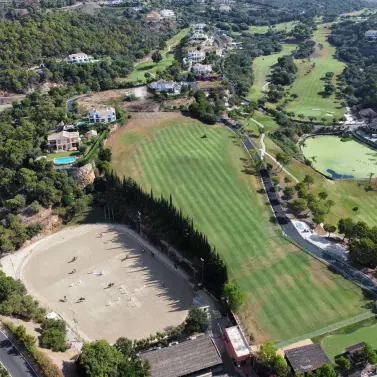 Sale of detached villa in Benahavís