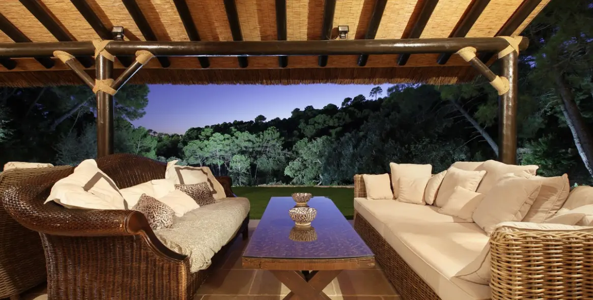 Sale of detached villa in Benahavís 11