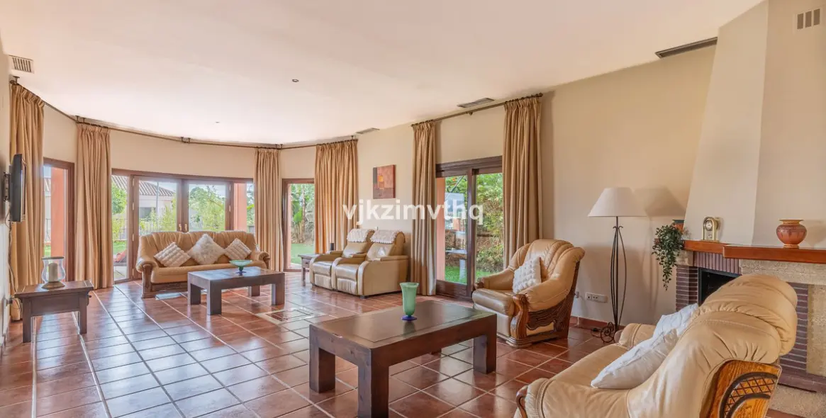 Sale of detached villa in Benahavís 9