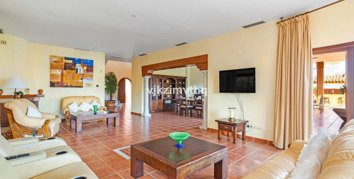 Sale of detached villa in Benahavís 10