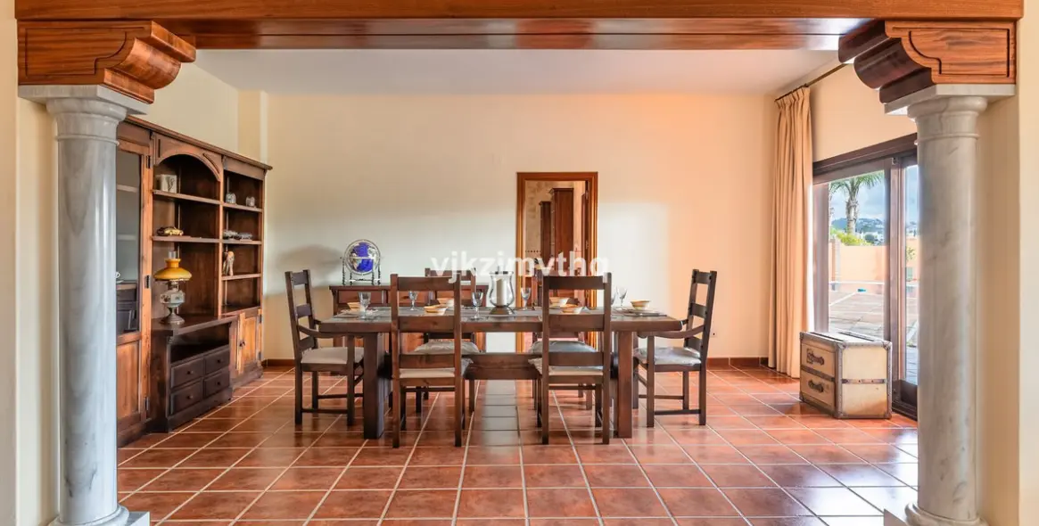 Sale of detached villa in Benahavís 11