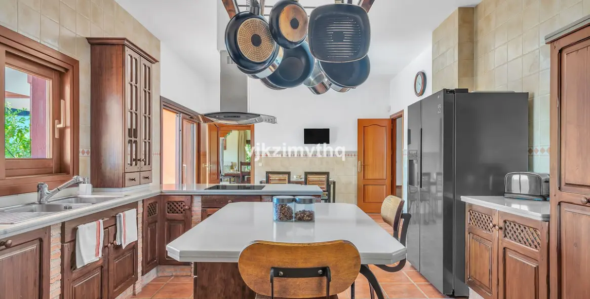 Sale of detached villa in Benahavís 17