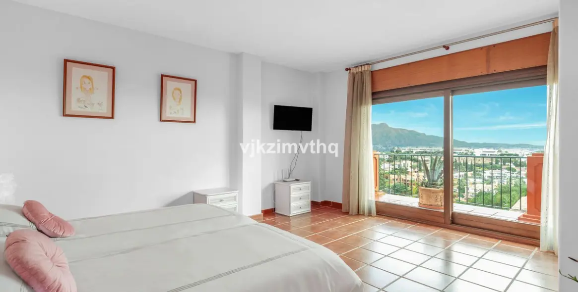 Sale of detached villa in Benahavís 20