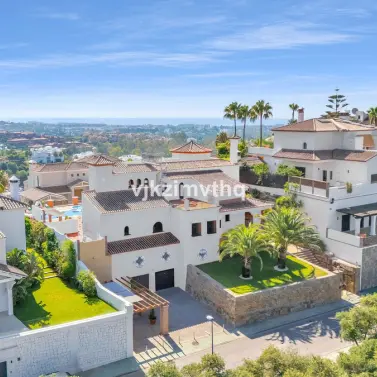 Sale of detached villa in Benahavís