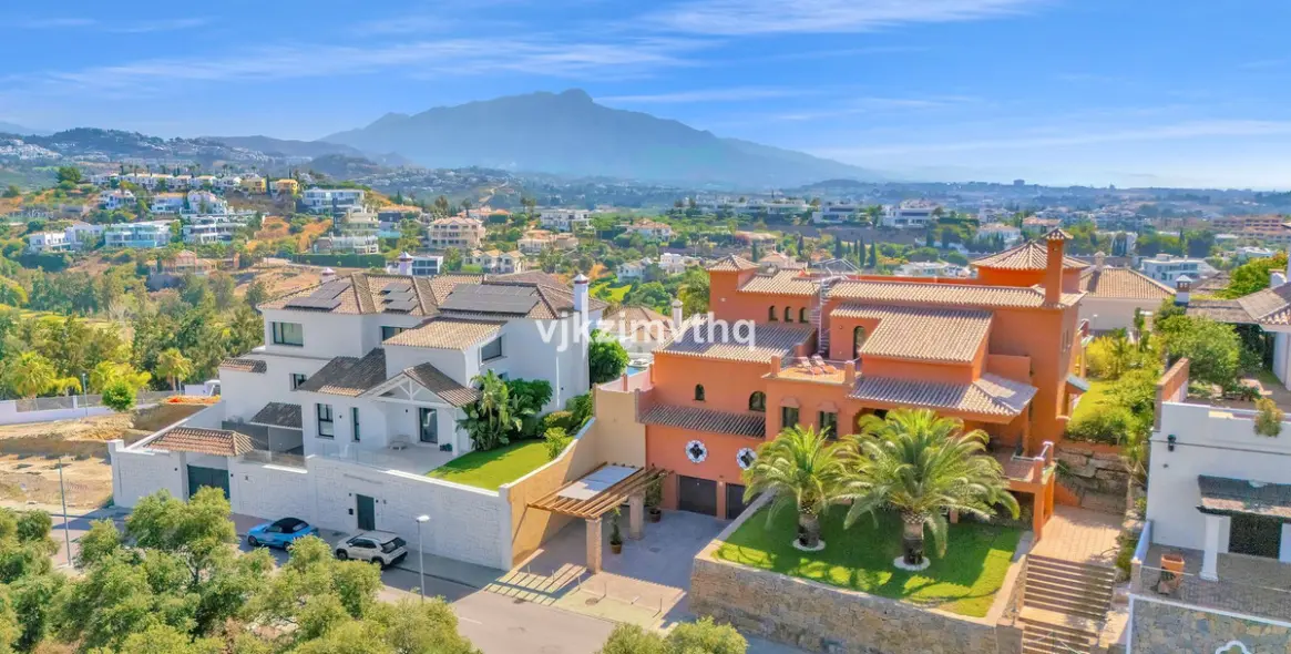 Sale of detached villa in Benahavís 4