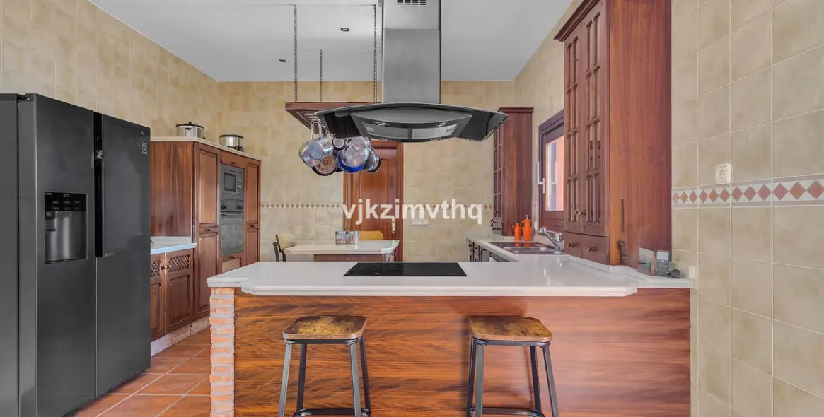 Sale of detached villa in Benahavís 16