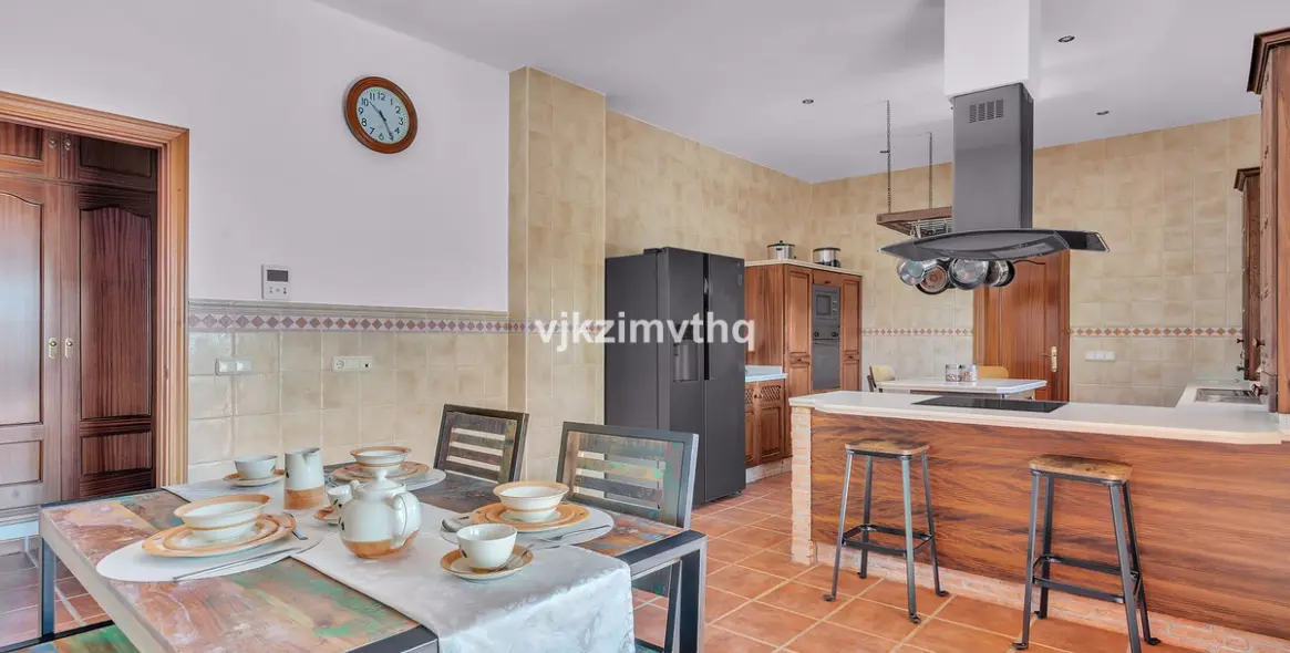 Sale of detached villa in Benahavís 18