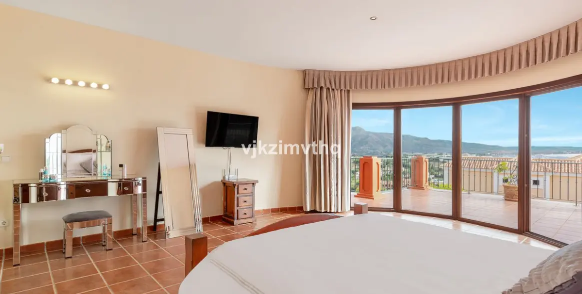 Venta de villa independiente en Benahavís 27