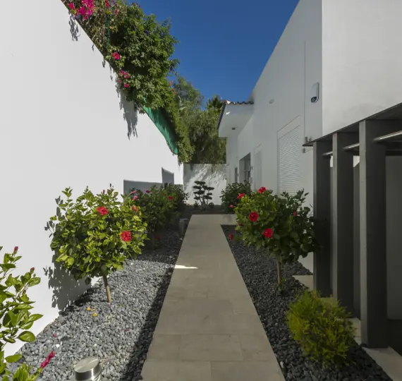 Long-term rent of detached villa in La Quinta