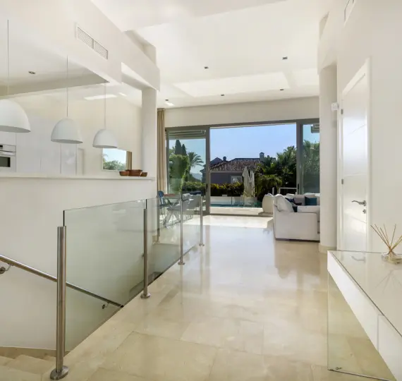 Long-term rent of detached villa in La Quinta