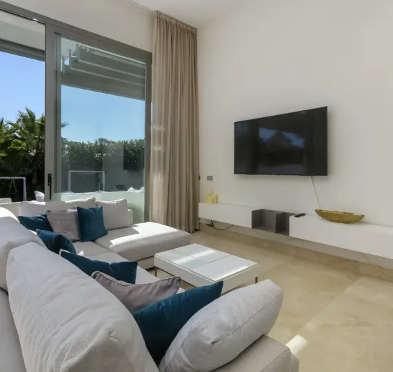 Long-term rent of detached villa in La Quinta