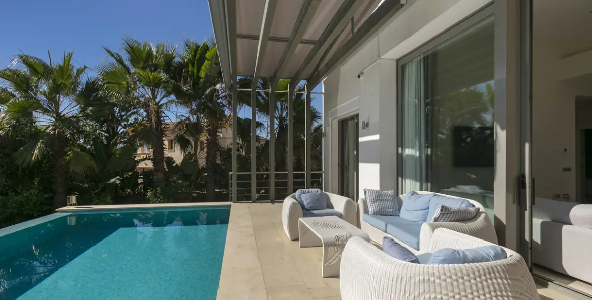 Long-term rent of detached villa in La Quinta 10