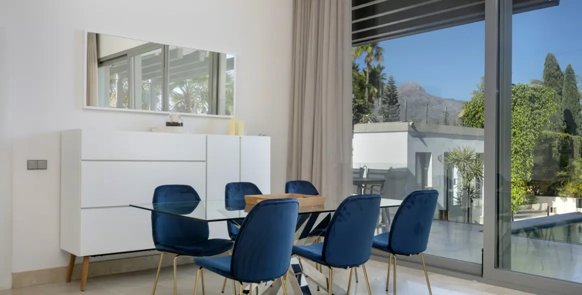 Long-term rent of detached villa in La Quinta 15