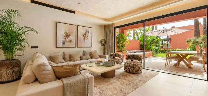 Semi-detached house R5126059 0