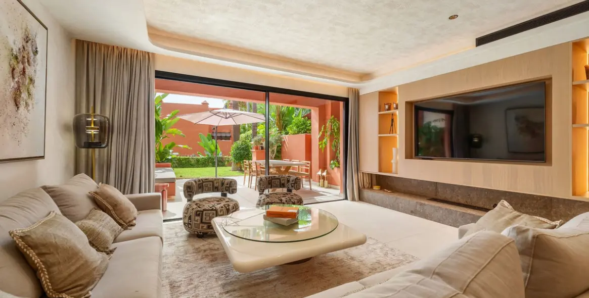 Sale of semi-detached house in Marbella (district The Golden Mile) 3