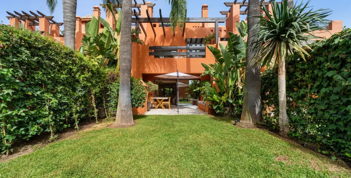 Sale of semi-detached house in Marbella (district The Golden Mile) 10