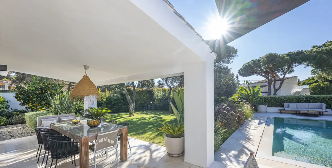 Sale of detached villa in Marbella East (district Marbesa) 9