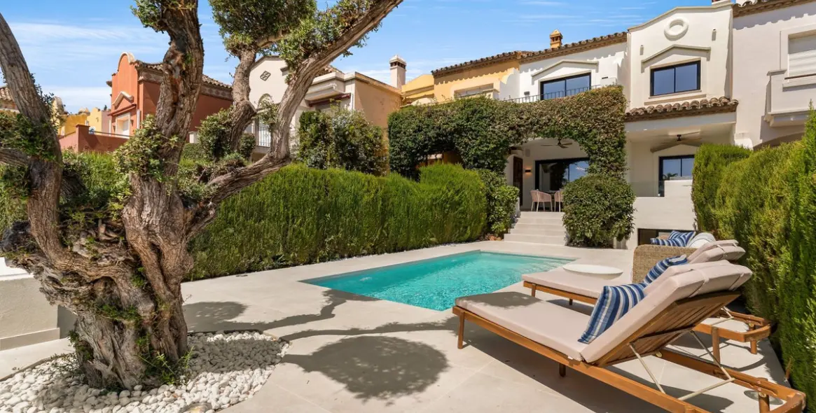 Продажа таунхауса в Nueva Andalucía (район Nueva Andalucía) 2