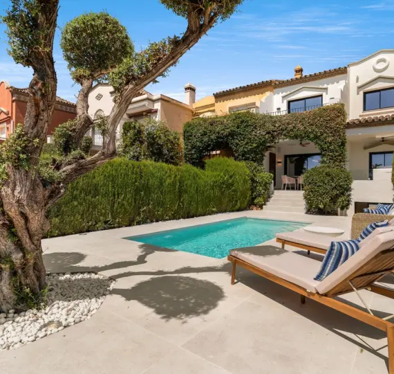 Таунхаус R5170666