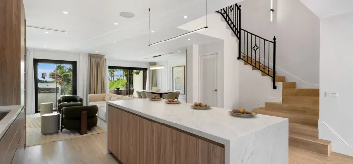 Таунхаус R5170666 4