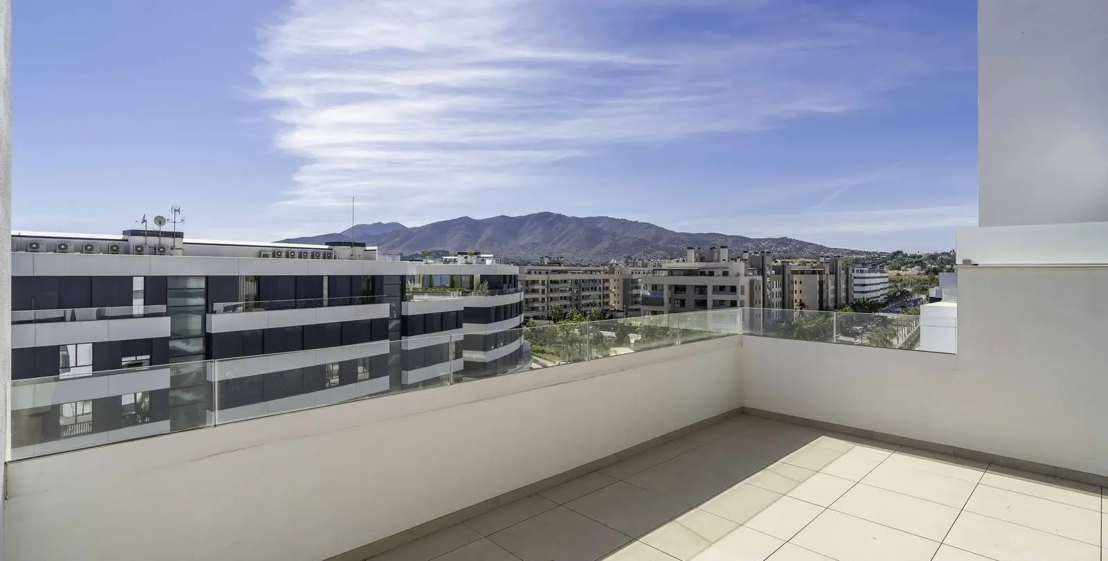 Sale of penthouse in Los Alamos 17