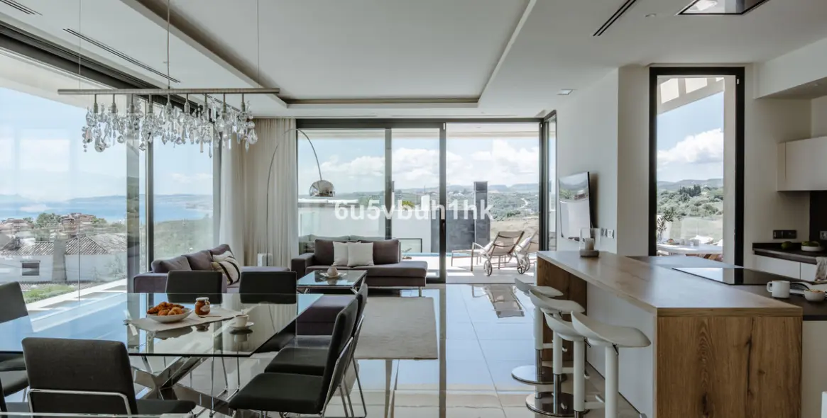 Продажа  отдельно стоящей виллы в Seghers 3