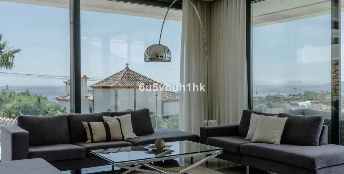 Продажа  отдельно стоящей виллы в Seghers 7